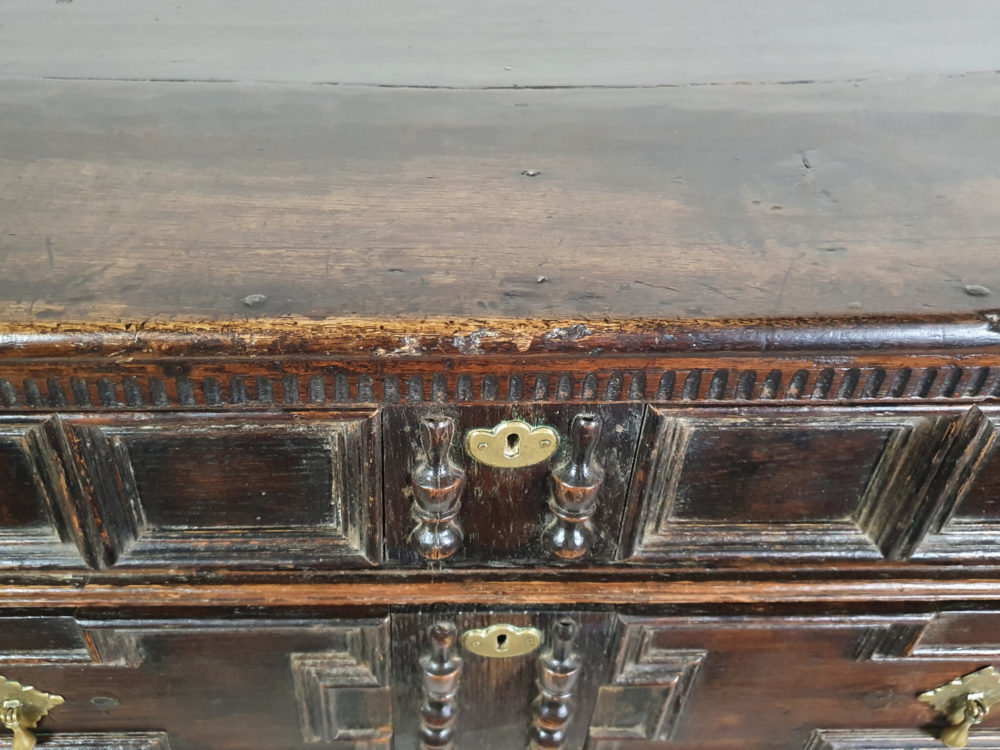 18th century oak Chest of Drawers with a geometric design