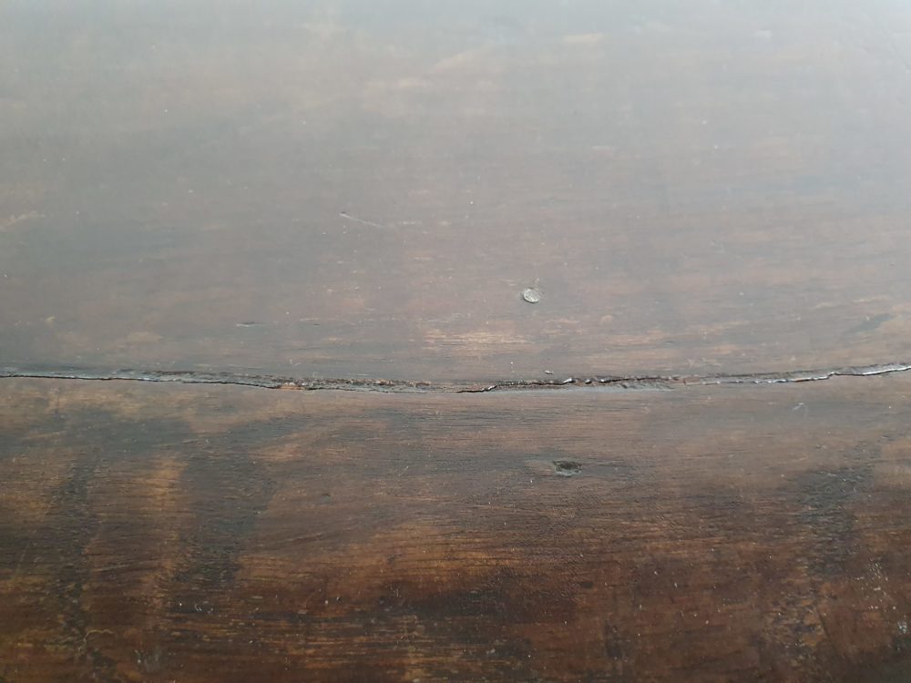 18th century oak Chest of Drawers with a geometric design