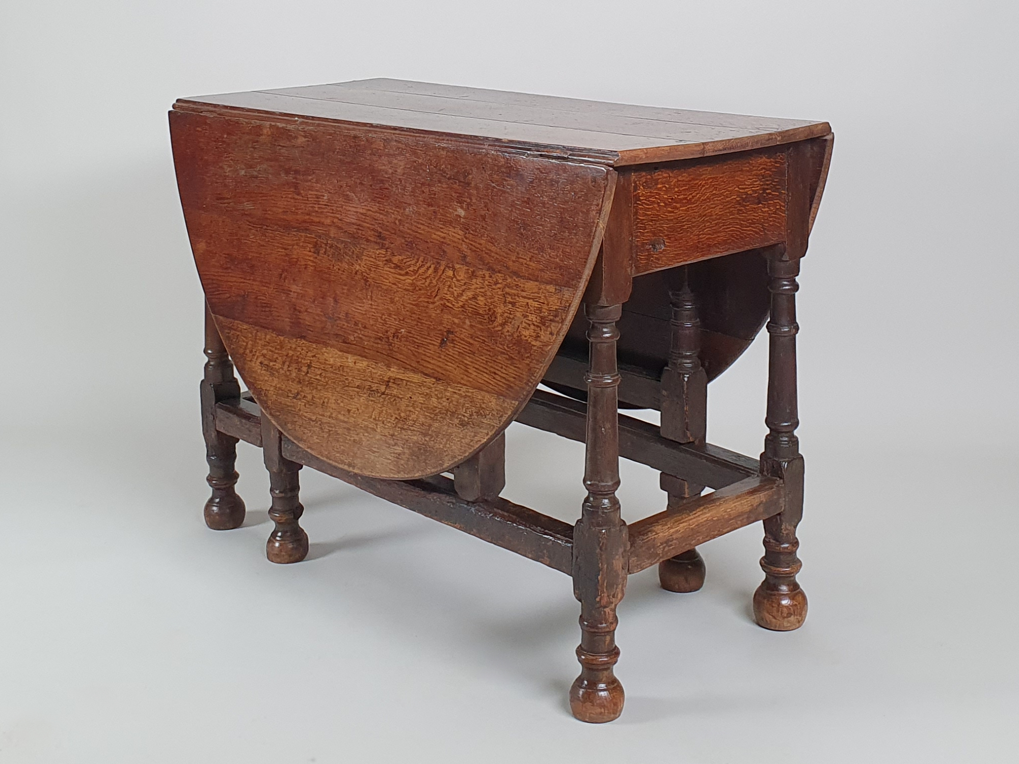 18th century oak gateleg drop leaf antique Table