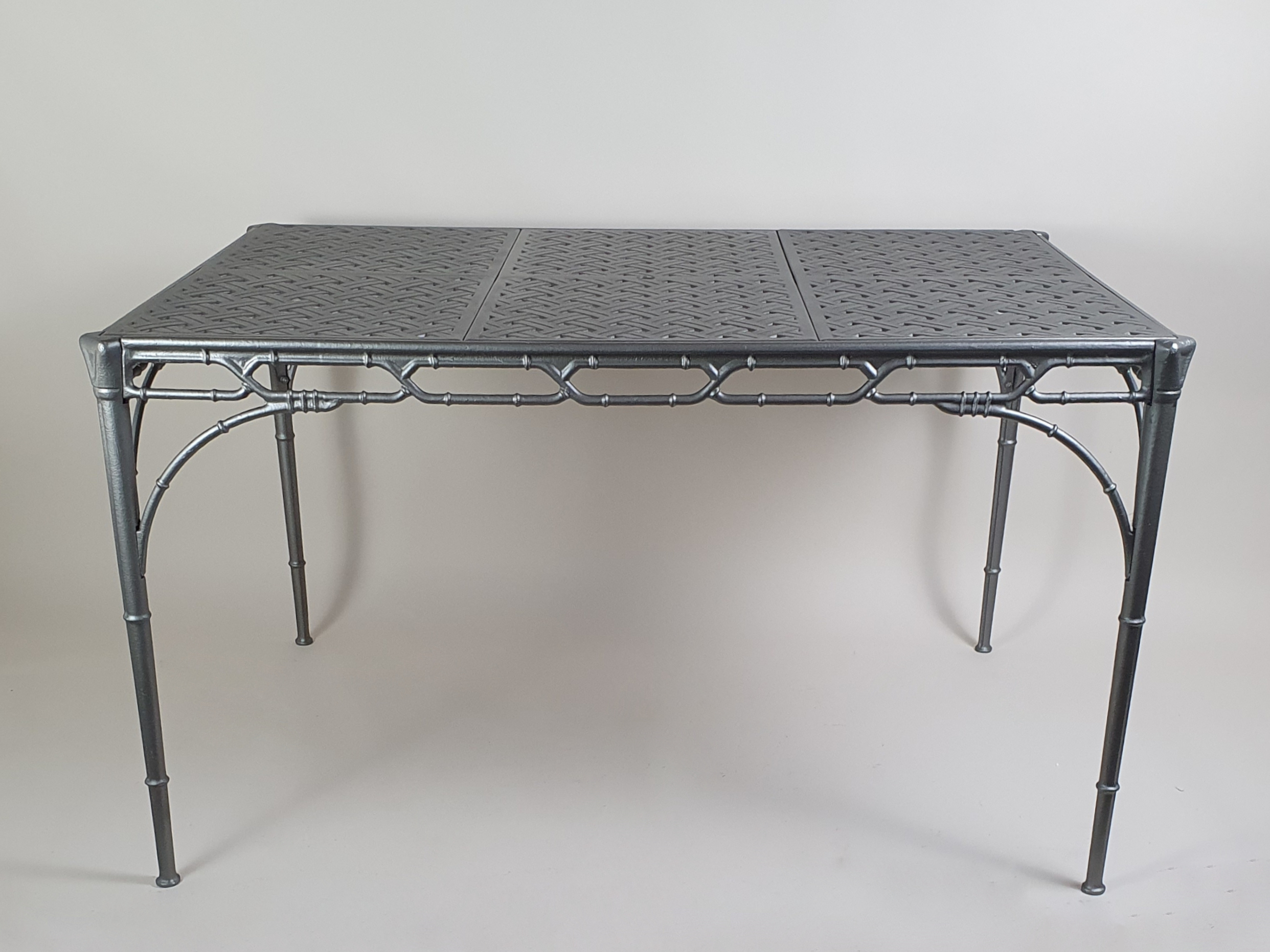 1970s faux bamboo aluminium Table with 6 Chairs, inspired by Brown Jordan in the Chinese Chippendale style