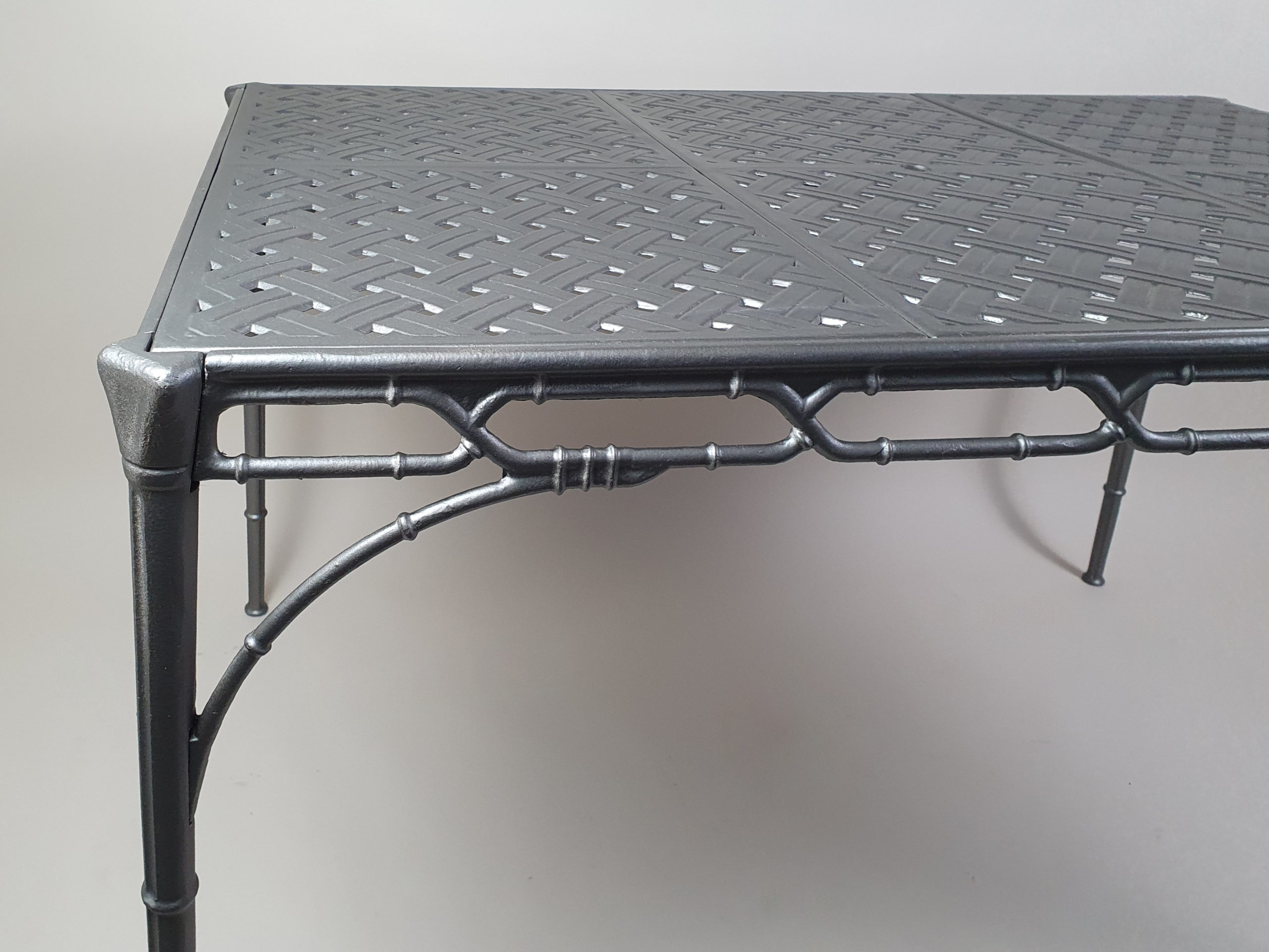 1970s faux bamboo aluminium Table with 6 Chairs, inspired by Brown Jordan in the Chinese Chippendale style