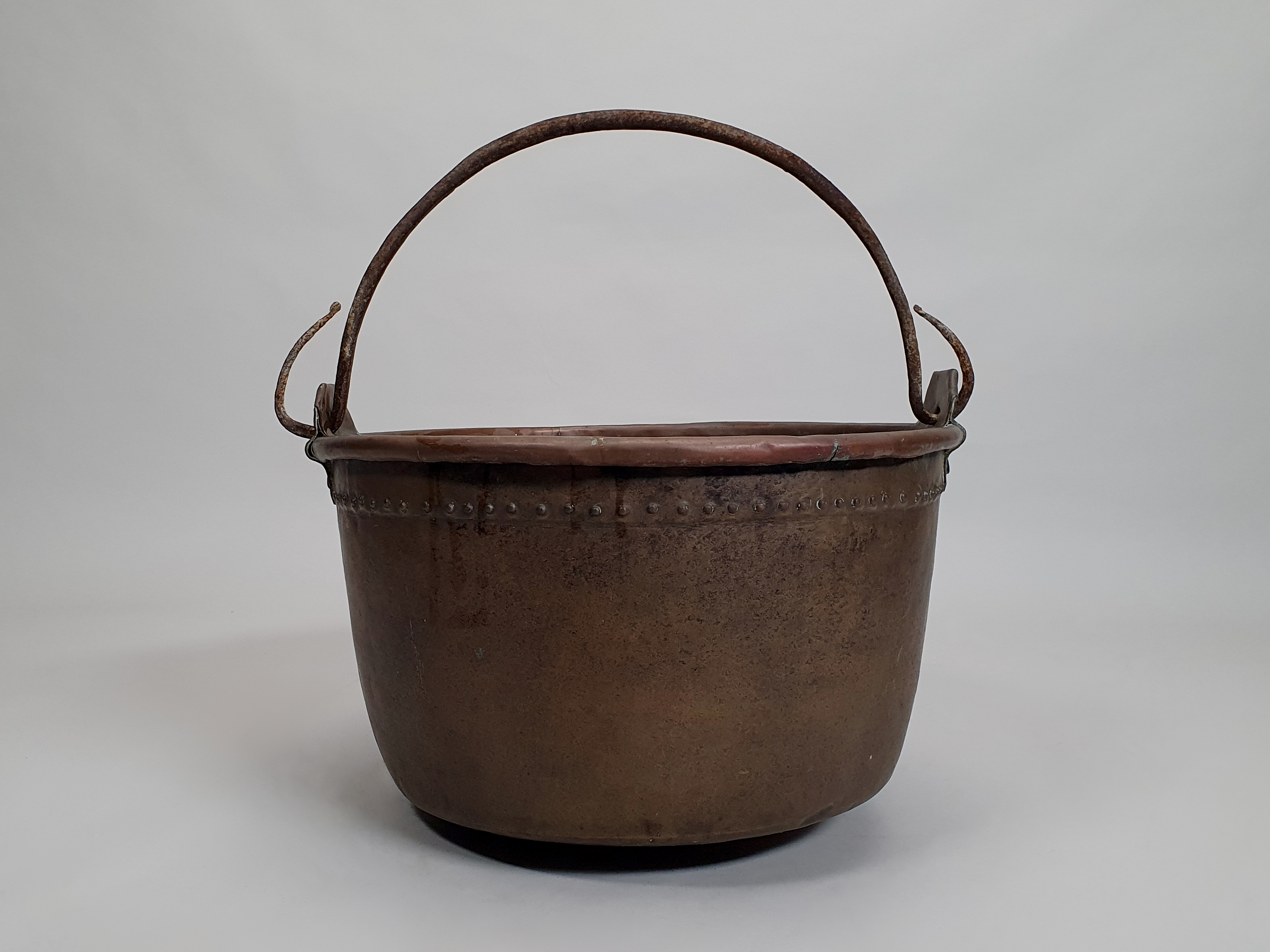Cauldron or Log Basket handle raised