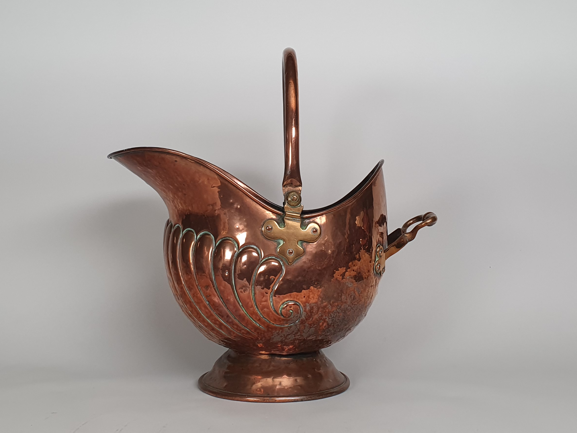 19th century decorative antique copper Art Nouveau Coal Scuttle 