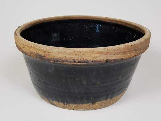 Pair of Slipware Bowls