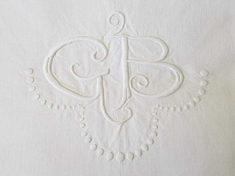 Individual White Monogrammed Cotton Sheets