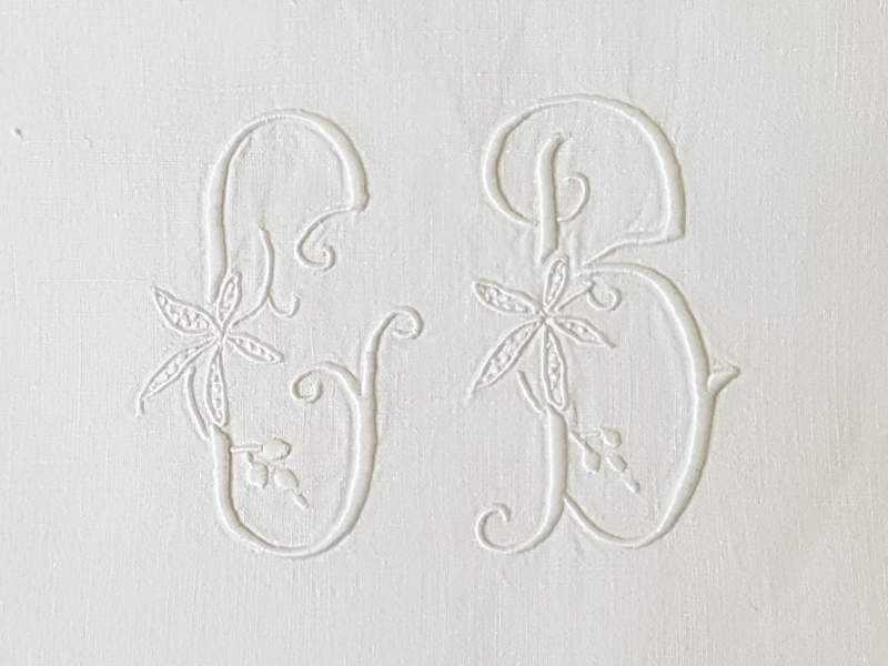Individual White Monogrammed Linen Sheets