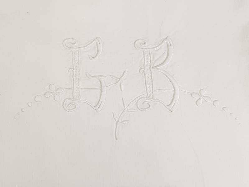 Individual White Monogrammed Cotton Sheets