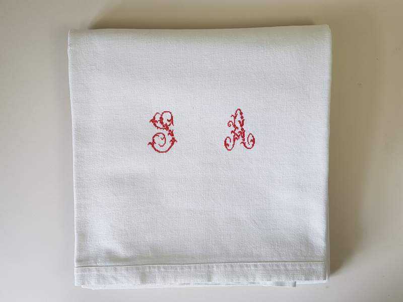 Individual White Monogrammed Linen Sheets