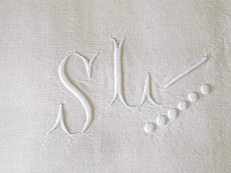Set of 10 Cream Monogrammed Linen Sheets