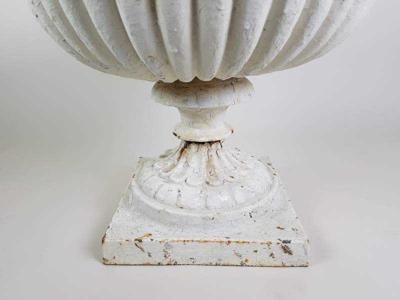 Urn