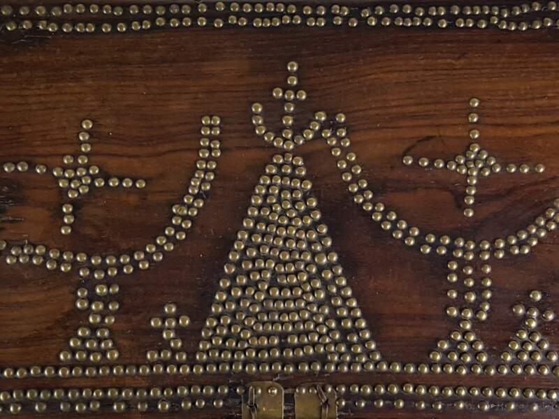 Zanzibar Chest