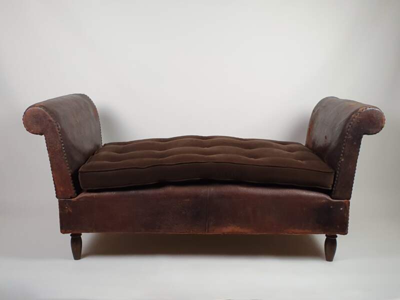 French Art Deco leather reclining Day Bed with original cushions