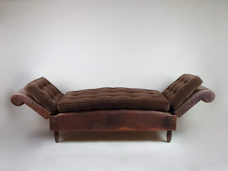 French Art Deco leather reclining Day Bed with original cushions