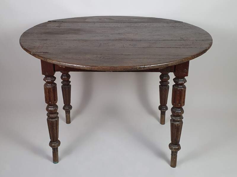 18th century rustic French oak Table with drop leaf sides