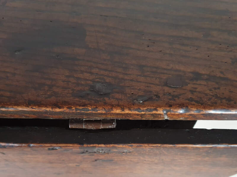 English 17th century  oak Gate Leg Table