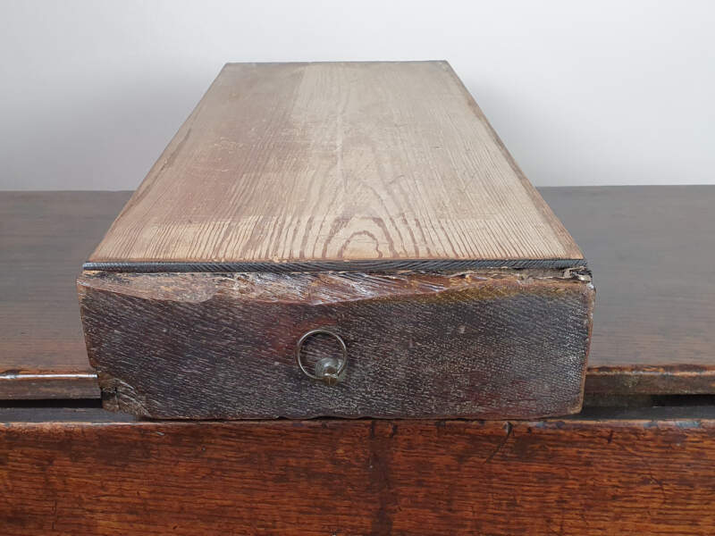 English 17th century  oak Gate Leg Table