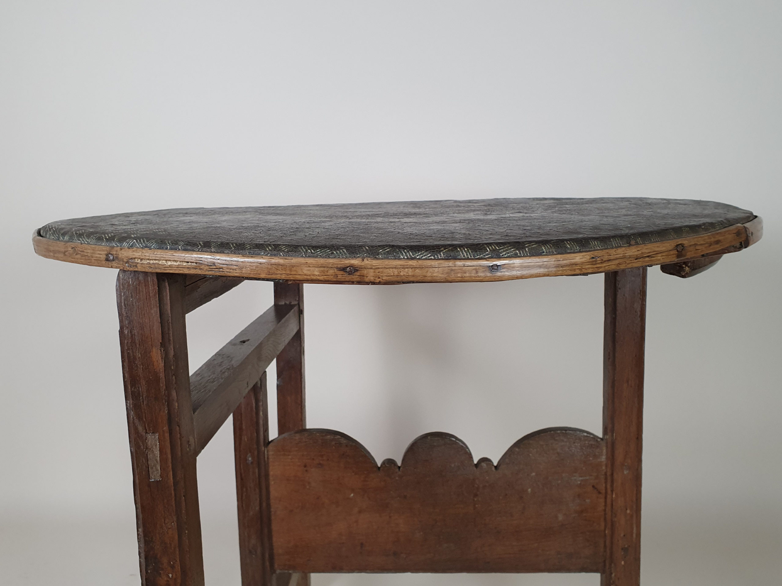 19th century oak tar cloth covered Vendage Table