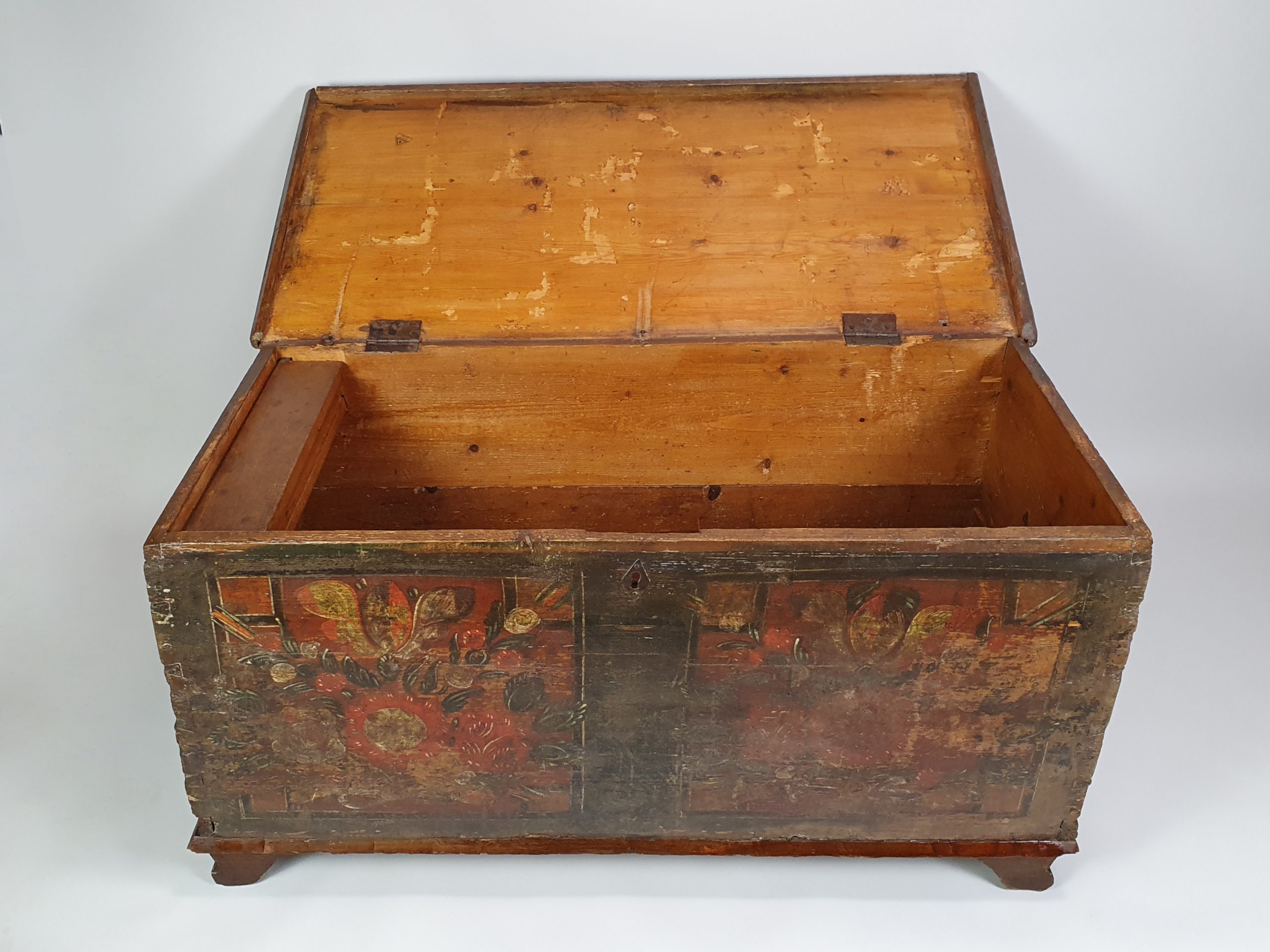 Normandy coffer with folk art design and original paint