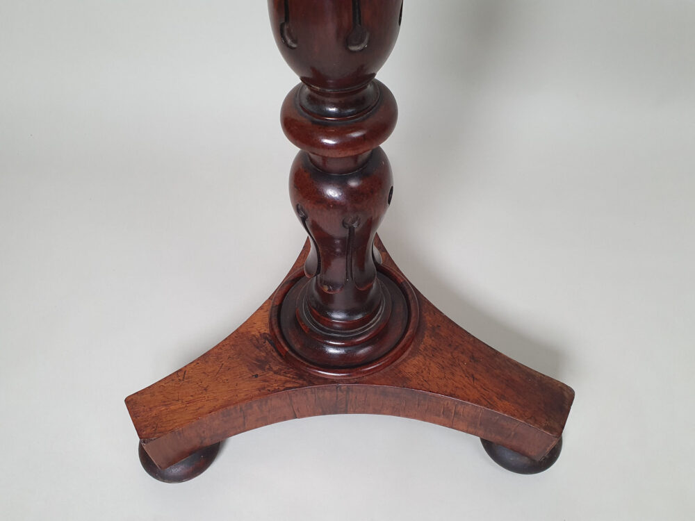 A William IV mahogany and rosewood antique Wine or Lamp Table