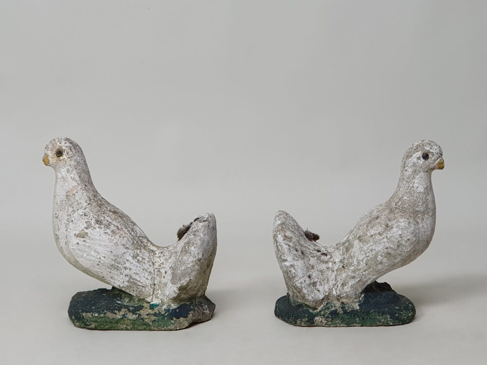 A pair of antique garden ornament Doves