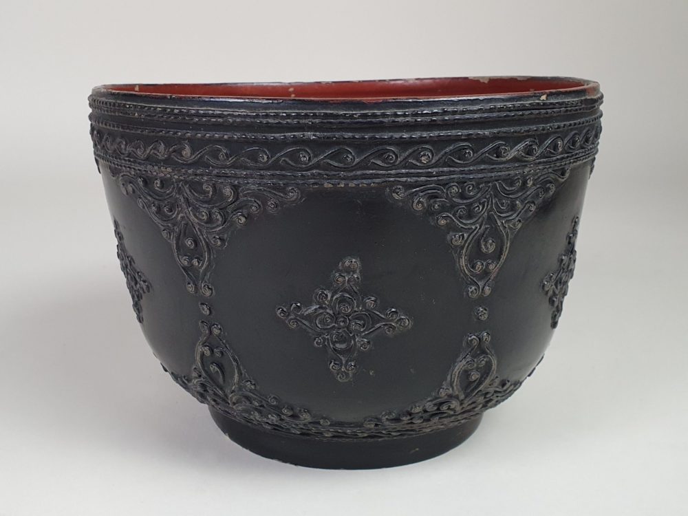 Antique 19th century Burmese papier-mâché black Bowl with raised relief pattern