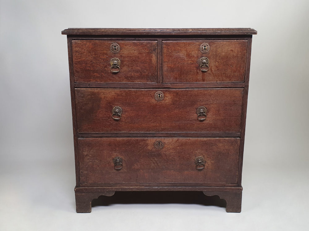 Antique Georgian compact oak Chest of Drawers
