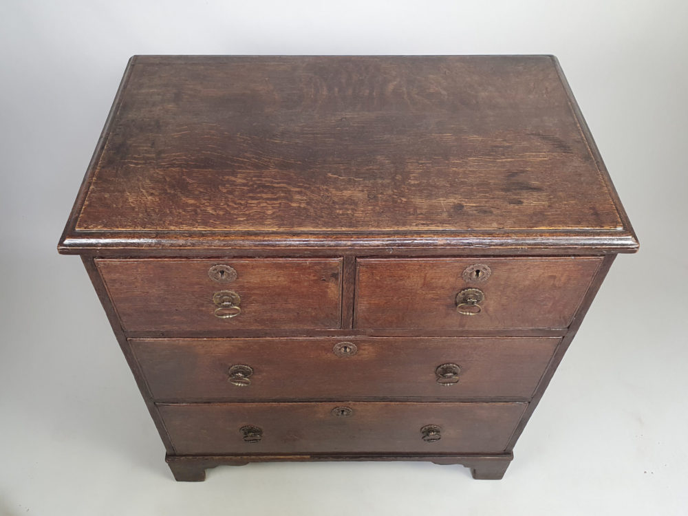 Antique Georgian compact oak Chest of Drawers