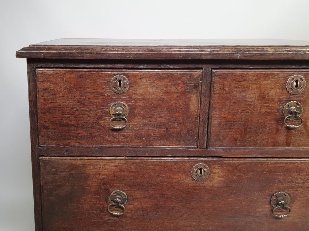 Antique Georgian compact oak Chest of Drawers