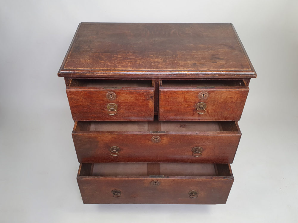 Antique Georgian compact oak Chest of Drawers