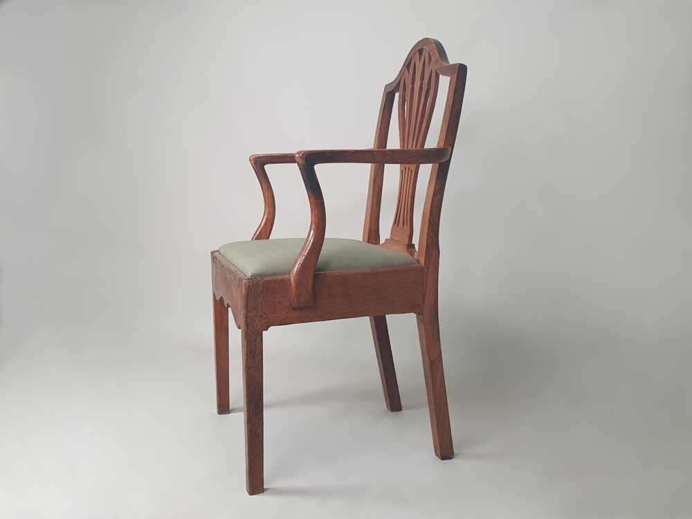 Antique Georgian oak Chair Hepplewhite style