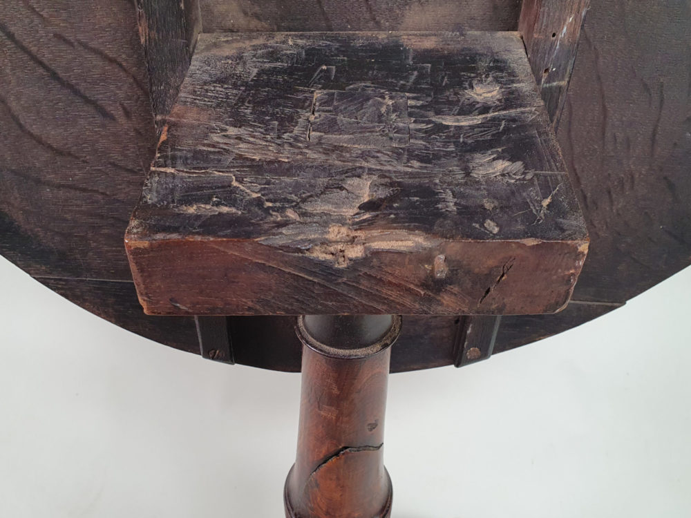 Antique Georgian tiger oak Tilt Top Table