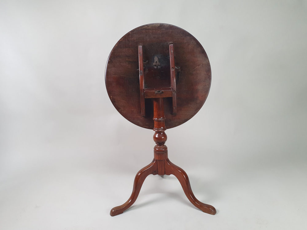 Antique Georgian tiger oak Tilt Top Table