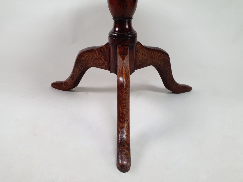 Antique Georgian tiger oak Tilt Top Table