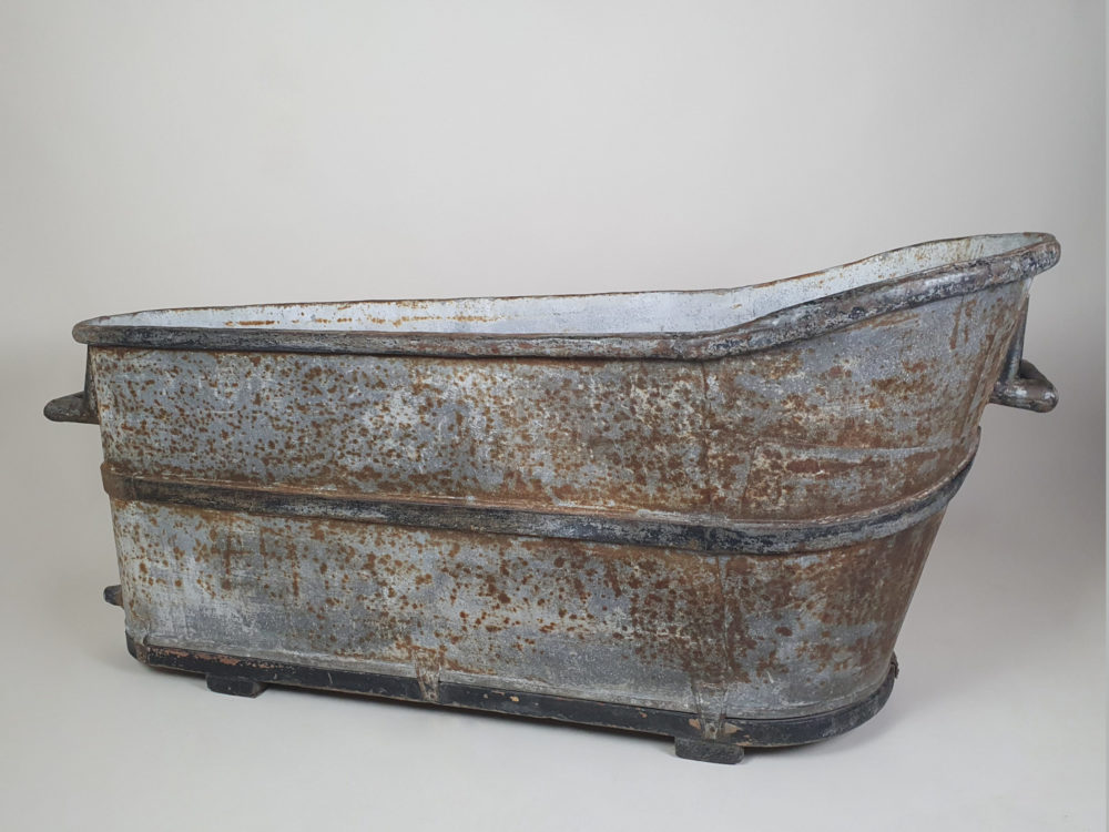 Beautiful Napoleon III zinc Slipper Bath