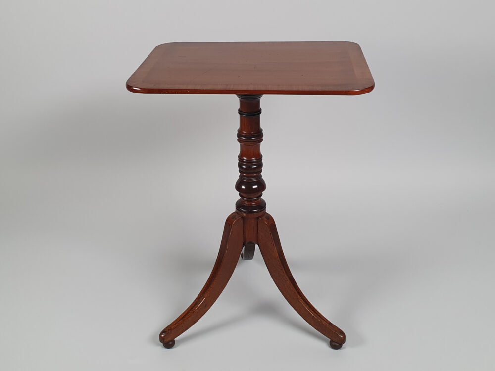 Antique Regency mahogany tripod Table