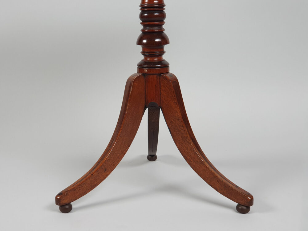 Antique Regency mahogany tripod Table