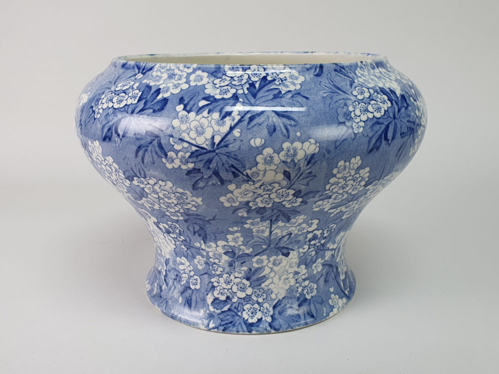 Antique ceramic ‘May Blossom’ blue and white transfer Pot