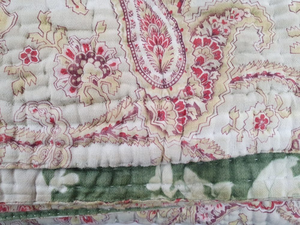Early 1900s antique Quilt with a Paisley pattern