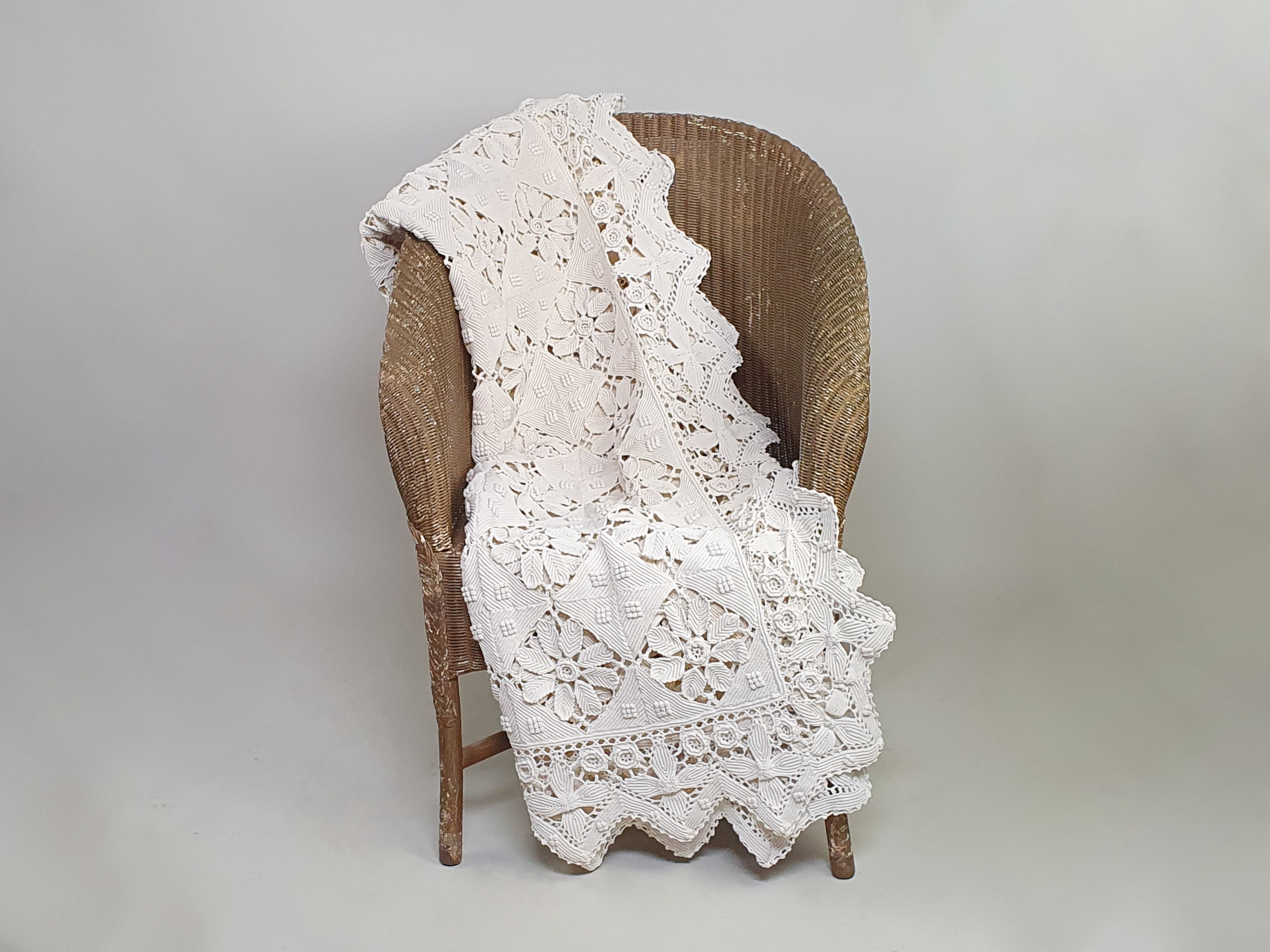 Intricate antique cream Crocheted Bedspread
