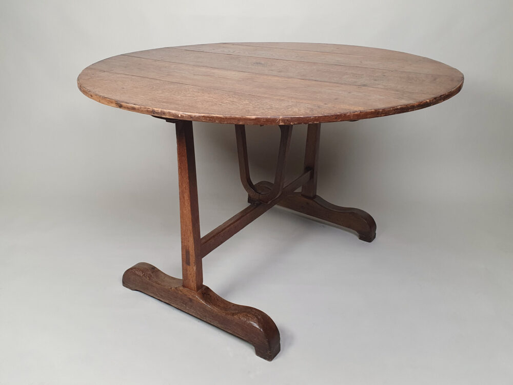 Large 19th century oak wine tasting Vendage or Vgneron antique Table