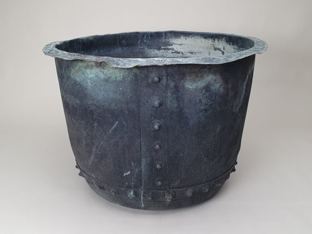 Large 19th century riveted garden antique copper Planter