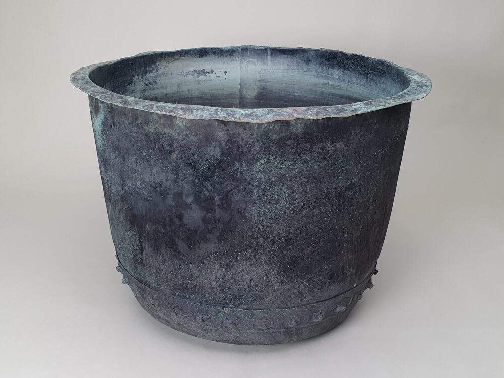 Large 19th century riveted garden antique copper Planter