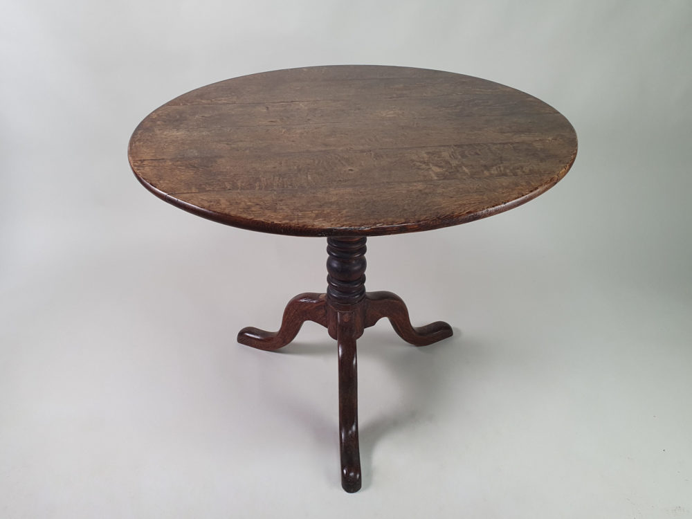 Large antique Georgian oak Tilt Top Table