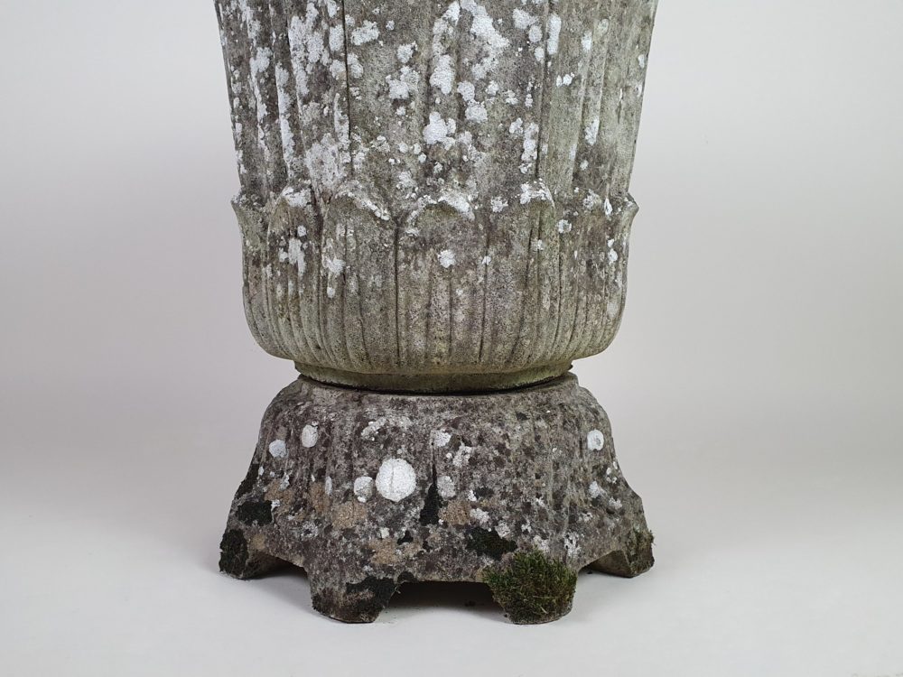Large acanthus design well weathered composite Planter