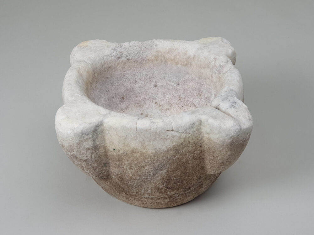 Large decorative antique 19th century marble Mortar with wonderful patina