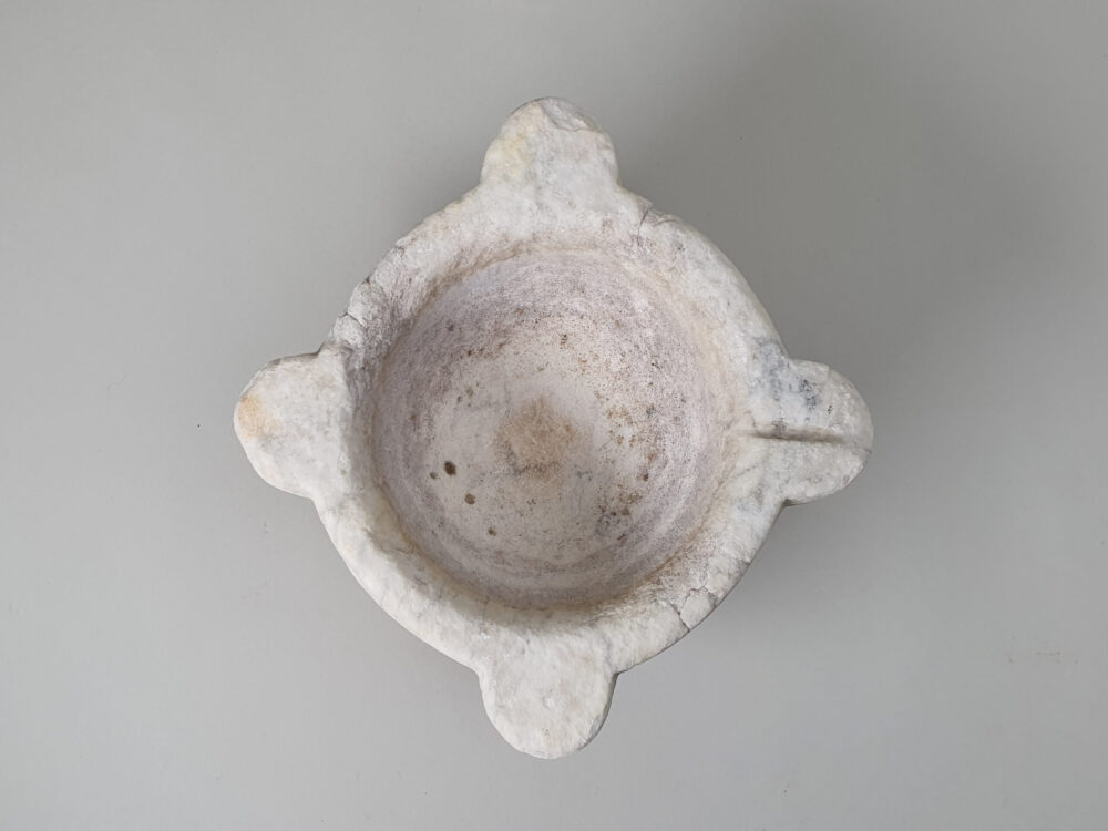 Large decorative antique 19th century marble Mortar with wonderful patina