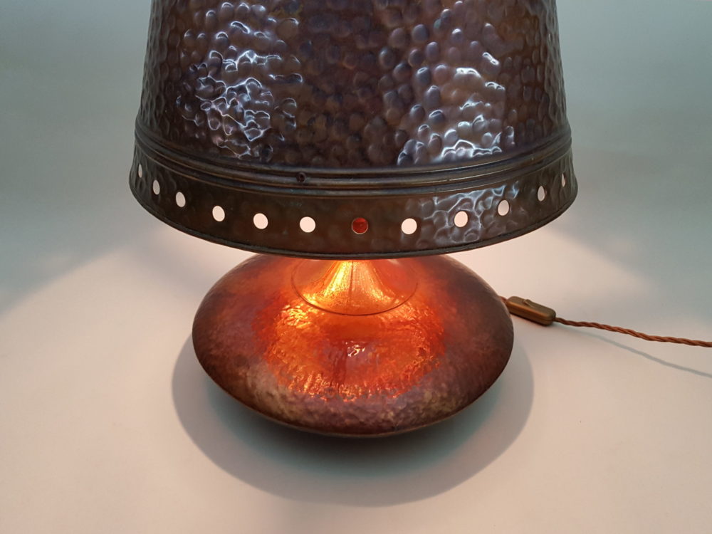 Mid century antique atomic design copper Table Lamp with a copper shade