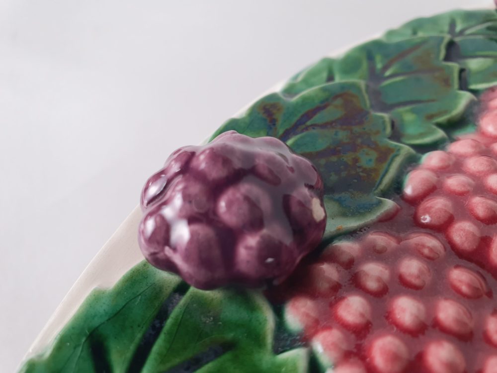 Mid century antique majolica style blackberry encrusted Cake Stand