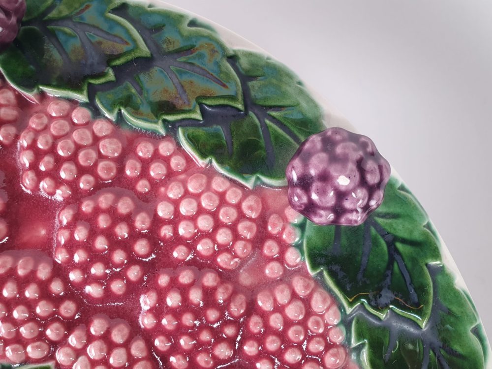 Mid century antique majolica style blackberry encrusted Cake Stand