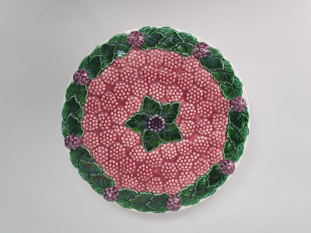 Mid century antique majolica style blackberry encrusted Cake Stand